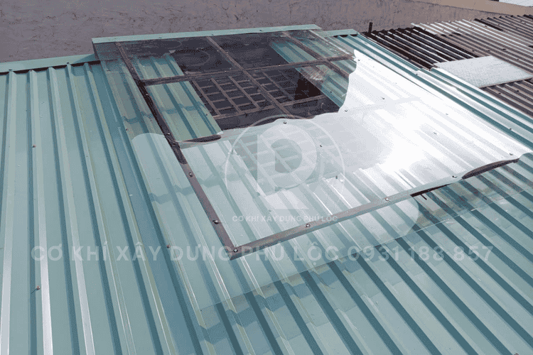 Thi công mái tôn tại Tân Bình