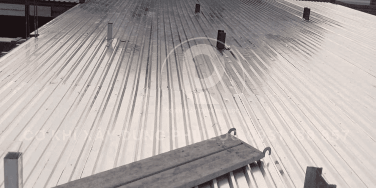 Thi công mái tôn tại Tân Phú