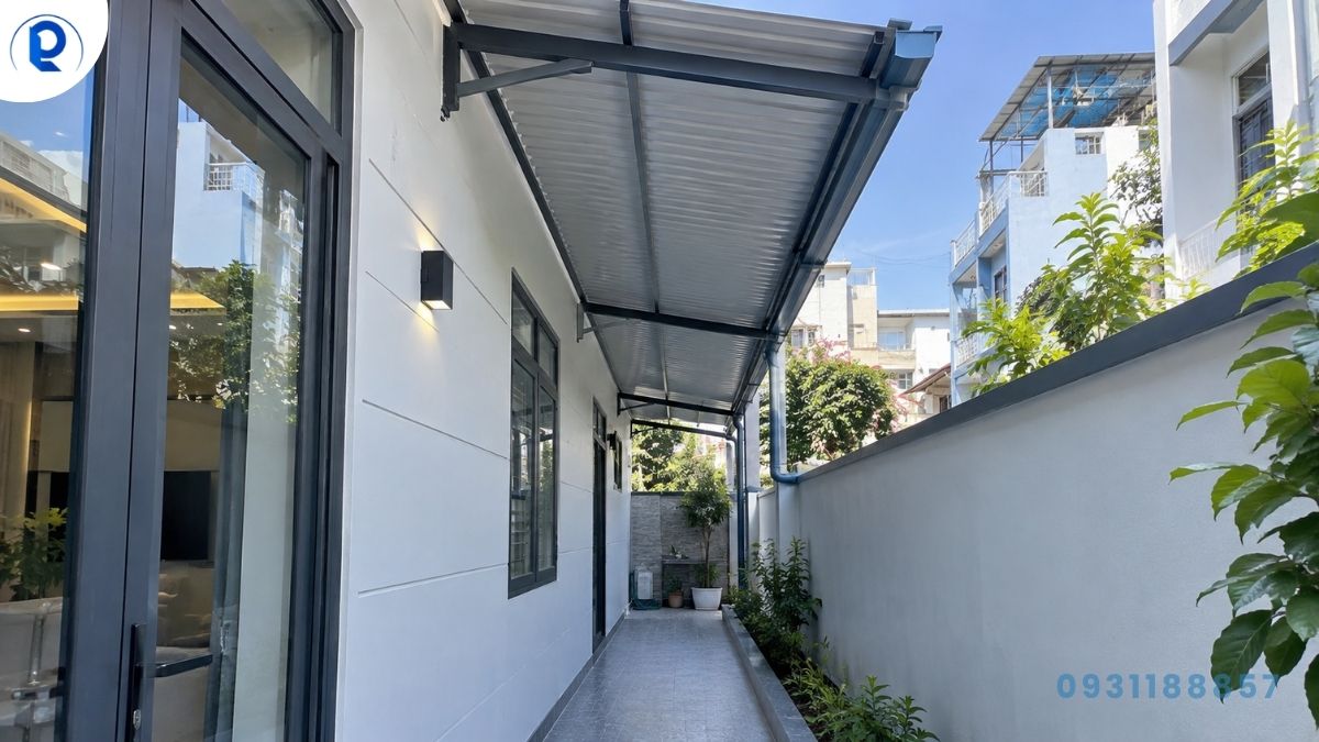 Thi công mái che hành lang lối đi tại TPHCM